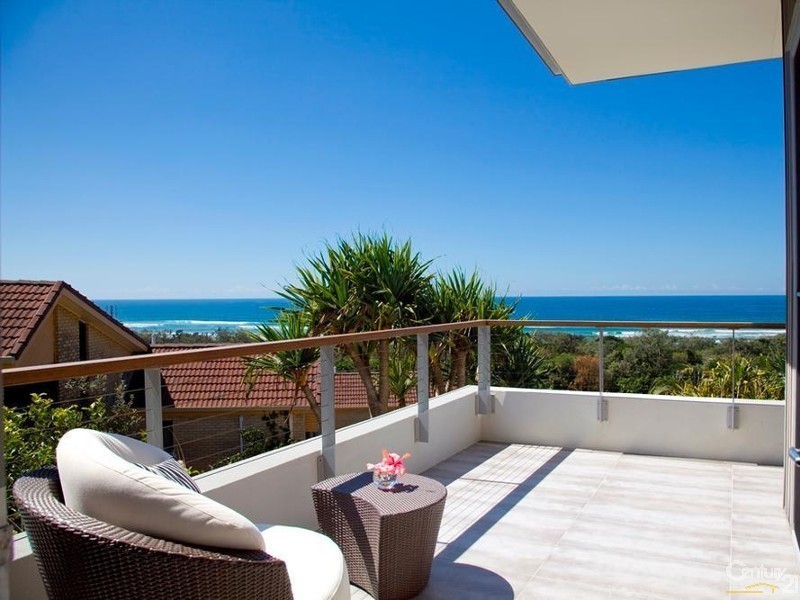 1/26 Peregian Esplanade, Peregian Beach QLD 4573