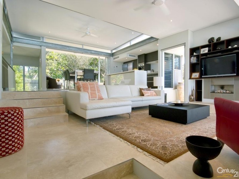 1/26 Peregian Esplanade, Peregian Beach QLD 4573