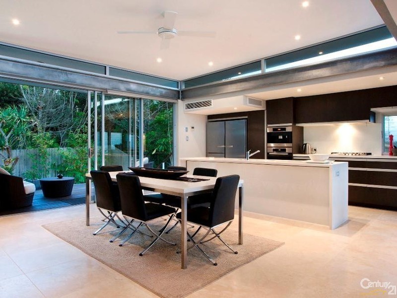 1/26 Peregian Esplanade, Peregian Beach QLD 4573