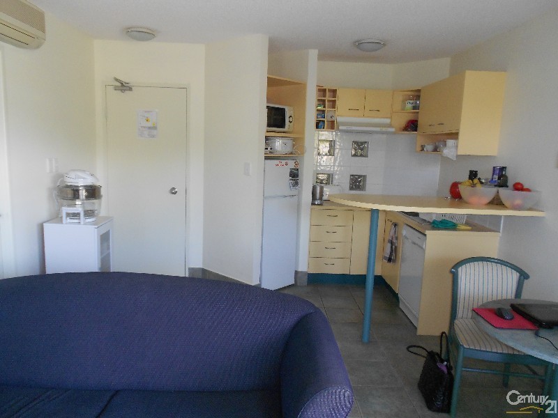 4/17 Albert Street, Noosaville QLD 4566