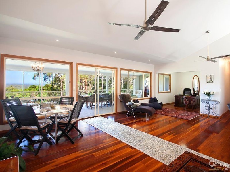 555 Sunrise Road, Tinbeerwah QLD 4563