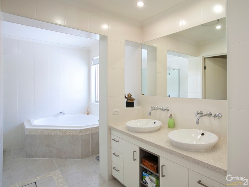 31 Fairway Parade, Peregian Springs QLD 4573