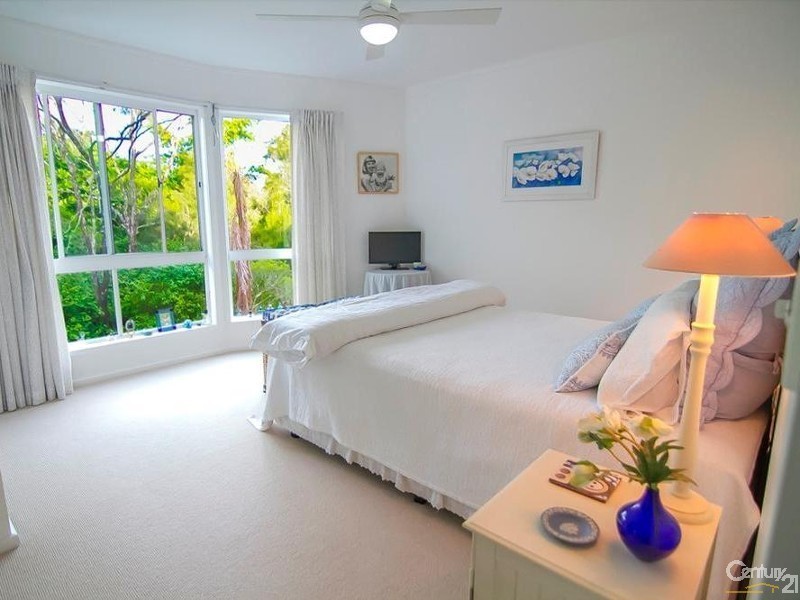 11/2 Banksia Avenue, Noosa Heads QLD 4567