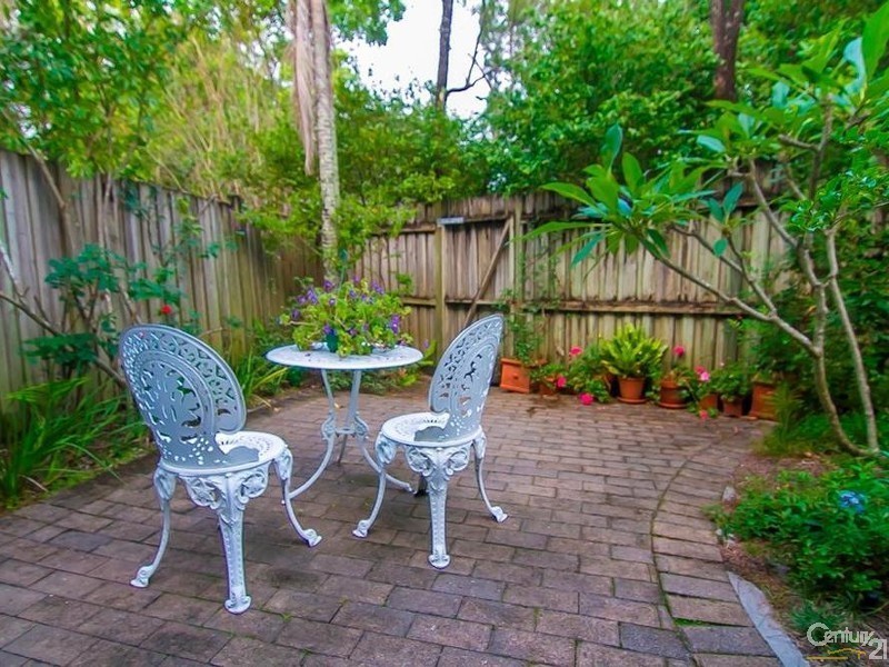 11/2 Banksia Avenue, Noosa Heads QLD 4567