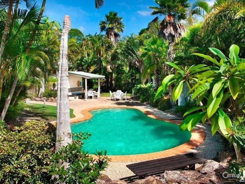 11/2 Banksia Avenue, Noosa Heads QLD 4567