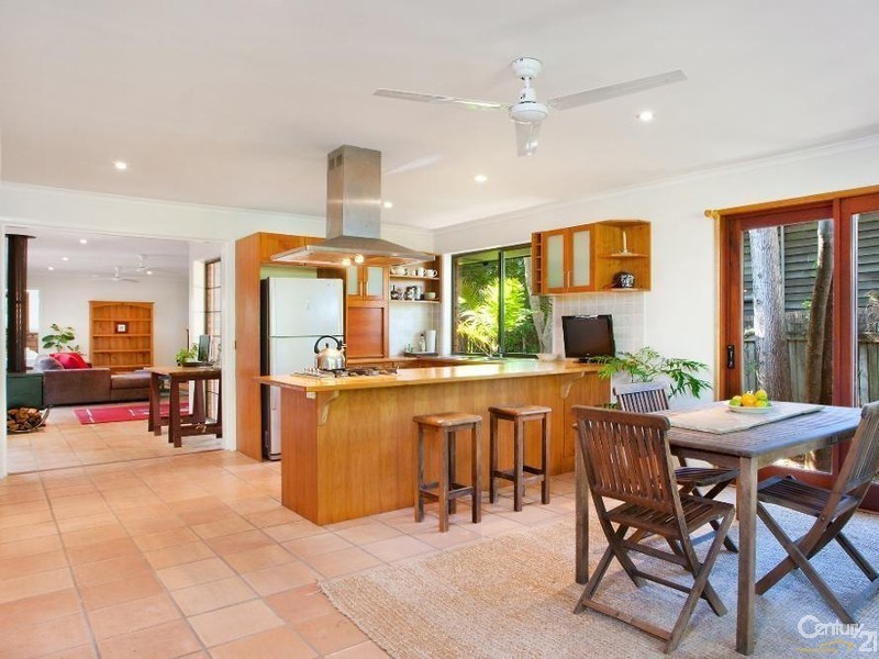 42 Newfield Street, Sunrise Beach QLD 4567