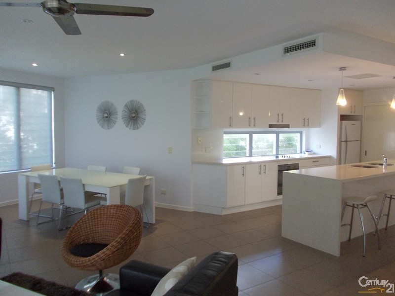 2/53 Elanda Street, Sunshine Beach QLD 4567