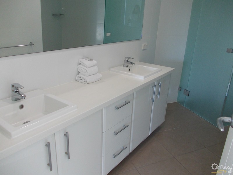 2/53 Elanda Street, Sunshine Beach QLD 4567