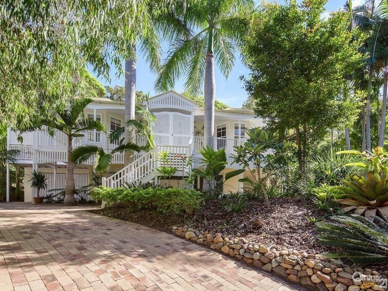 21 Dolphin Bay Drive, Sunshine Beach QLD 4567