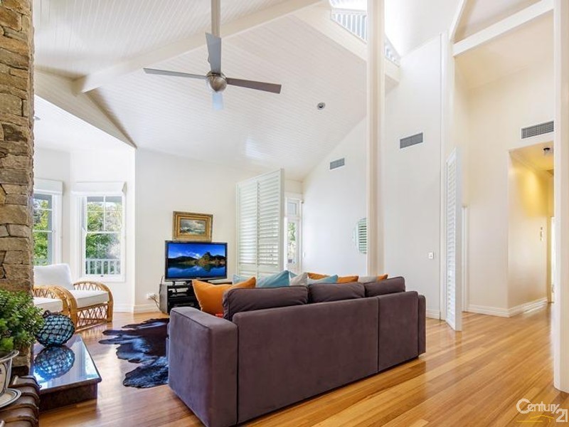 21 Dolphin Bay Drive, Sunshine Beach QLD 4567