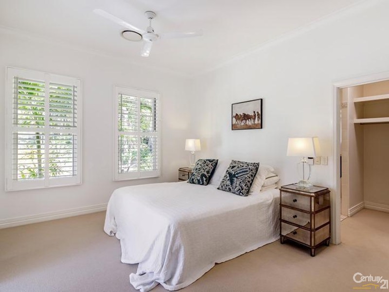 21 Dolphin Bay Drive, Sunshine Beach QLD 4567