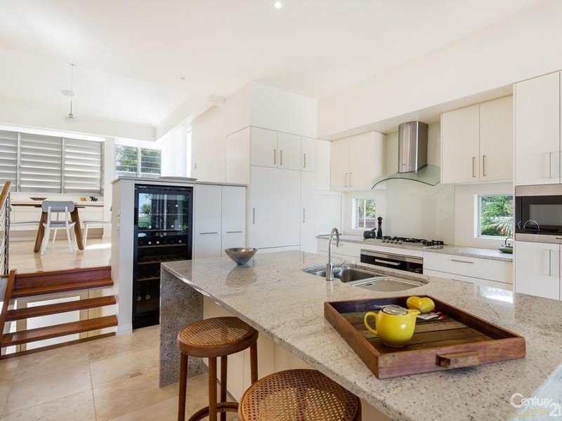 1/8 Hill Street, Sunshine Beach QLD 4567