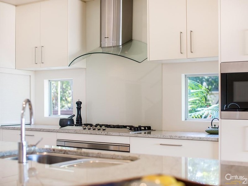 1/8 Hill Street, Sunshine Beach QLD 4567