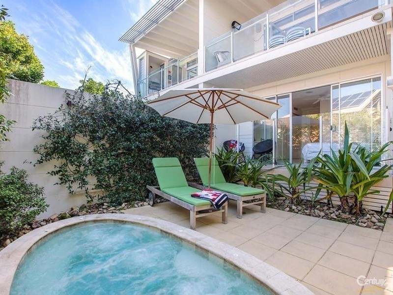 1/8 Hill Street, Sunshine Beach QLD 4567