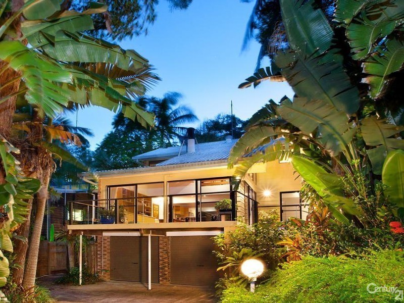 13 Duke Street, Sunshine Beach QLD 4567