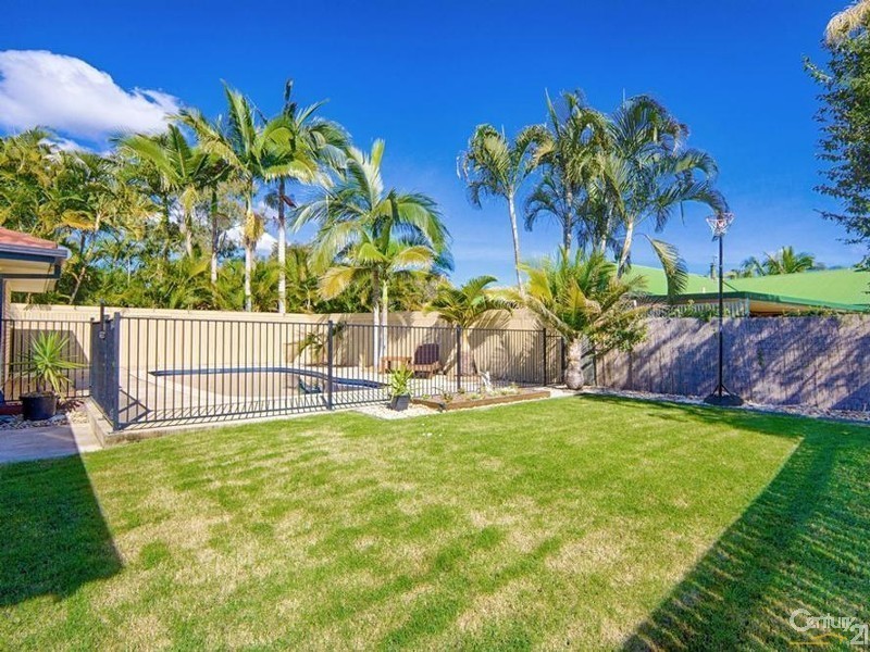 50 Lake Entrance Boulevard, Noosaville QLD 4566