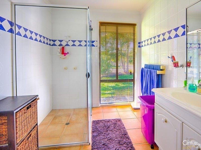 50 Lake Entrance Boulevard, Noosaville QLD 4566