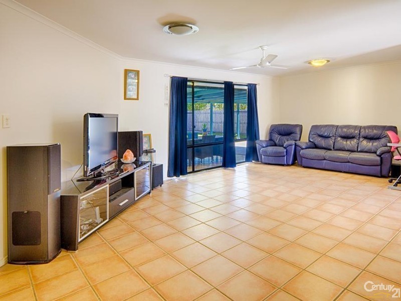 50 Lake Entrance Boulevard, Noosaville QLD 4566