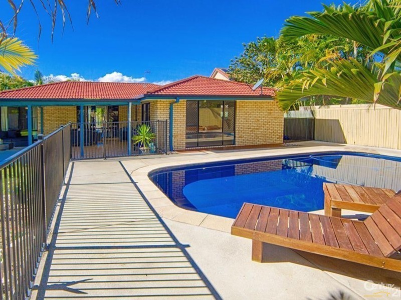 50 Lake Entrance Boulevard, Noosaville QLD 4566
