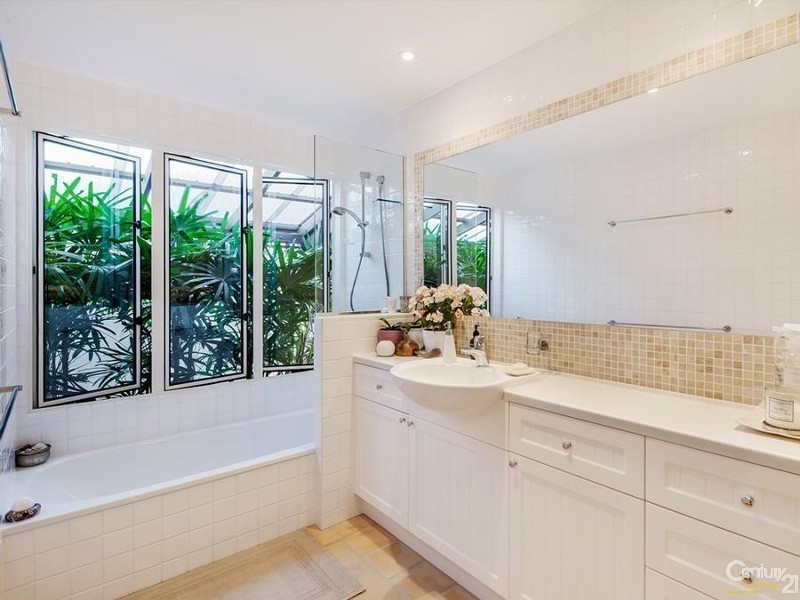 57 Parkedge Road, Sunshine Beach QLD 4567