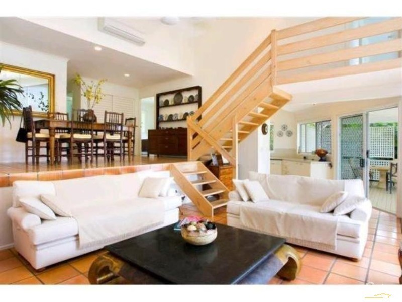 18 Warana Street, Noosa Heads QLD 4567