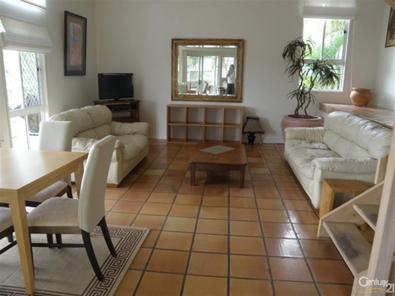 18 Warana Street, Noosa Heads QLD 4567