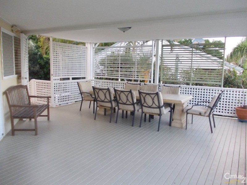 18 Warana Street, Noosa Heads QLD 4567