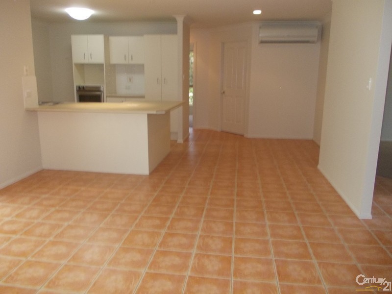 2 Satinwood Street, Noosaville QLD 4566