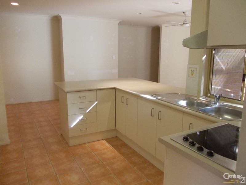 2 Satinwood Street, Noosaville QLD 4566