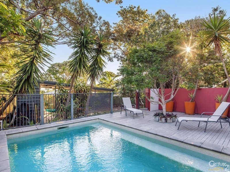 1/9 Nebula Street, Sunshine Beach QLD 4567
