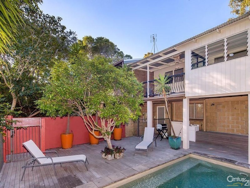 1/9 Nebula Street, Sunshine Beach QLD 4567