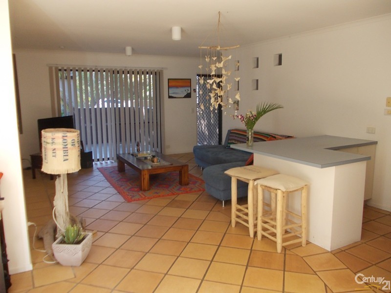 2/21 Parkedge Road, Sunshine Beach QLD 4567