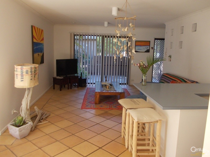 2/21 Parkedge Road, Sunshine Beach QLD 4567