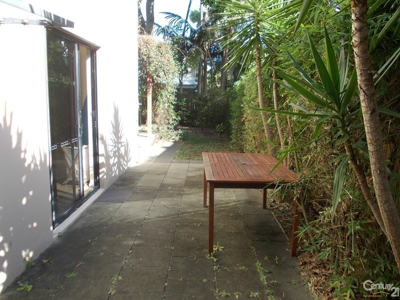 2/21 Parkedge Road, Sunshine Beach QLD 4567