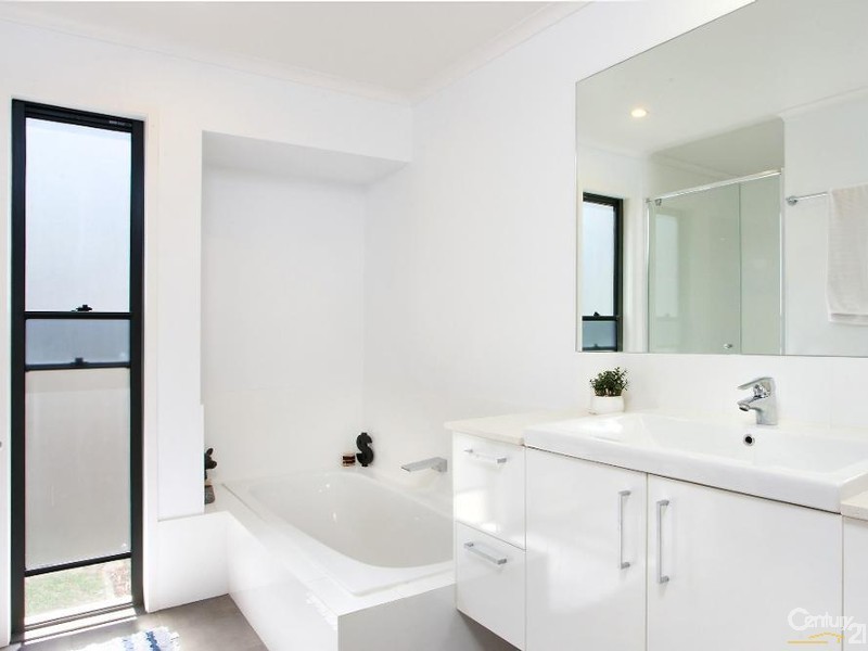 24 Stevens Street, Sunshine Beach QLD 4567