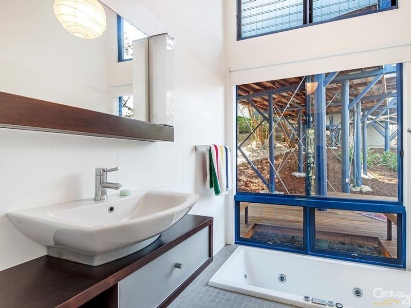 11 McAnally Drive, Sunshine Beach QLD 4567