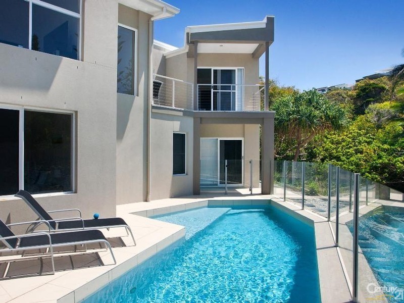 4 Surfside Court, Sunshine Beach QLD 4567