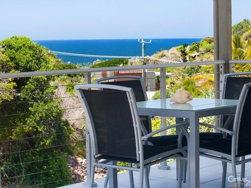 4 Surfside Court, Sunshine Beach QLD 4567