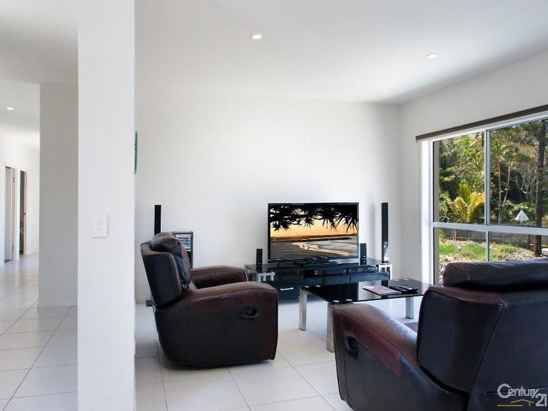 4 Surfside Court, Sunshine Beach QLD 4567