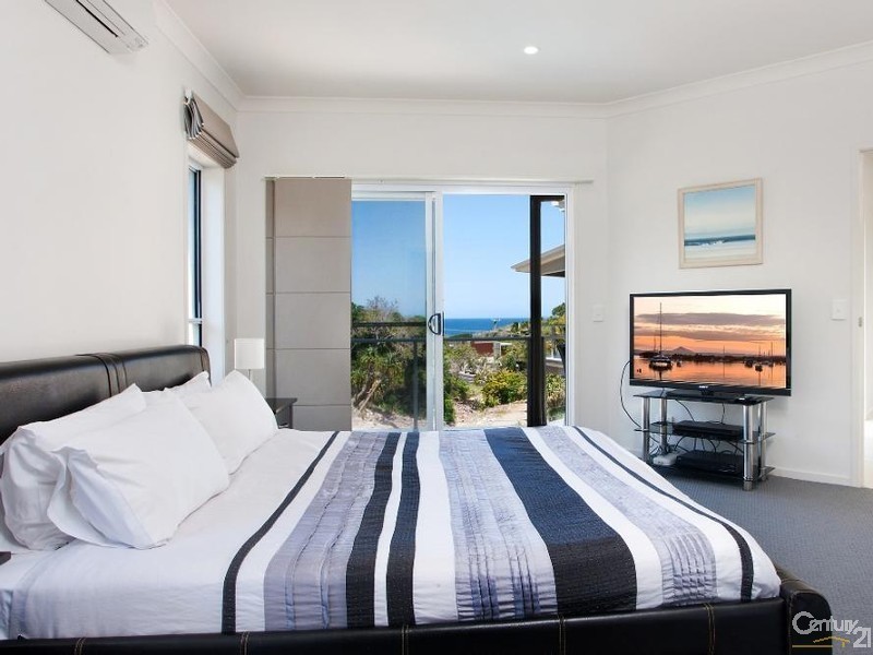 4 Surfside Court, Sunshine Beach QLD 4567