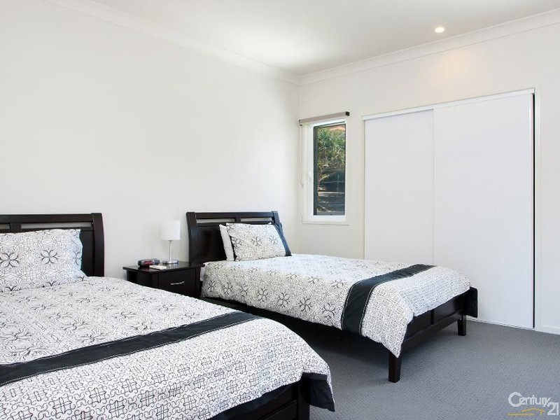 4 Surfside Court, Sunshine Beach QLD 4567