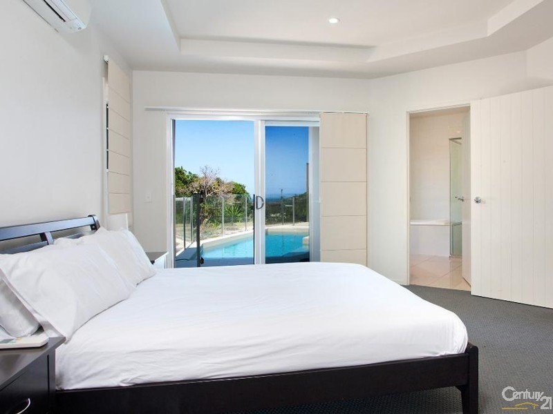 4 Surfside Court, Sunshine Beach QLD 4567