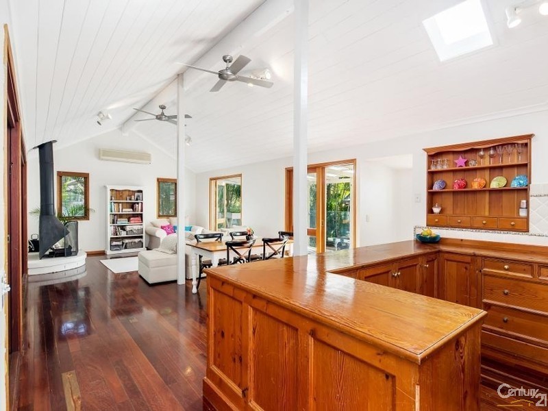 8 Duke Street, Sunshine Beach QLD 4567