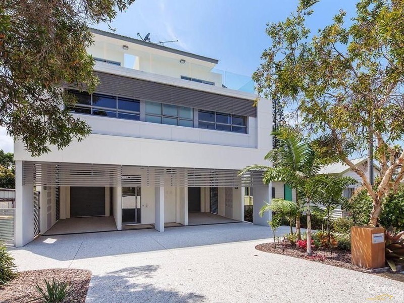 2/63 Elanda Street, Sunshine Beach QLD 4567