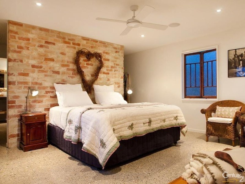 25 Pacific Avenue, Sunshine Beach QLD 4567