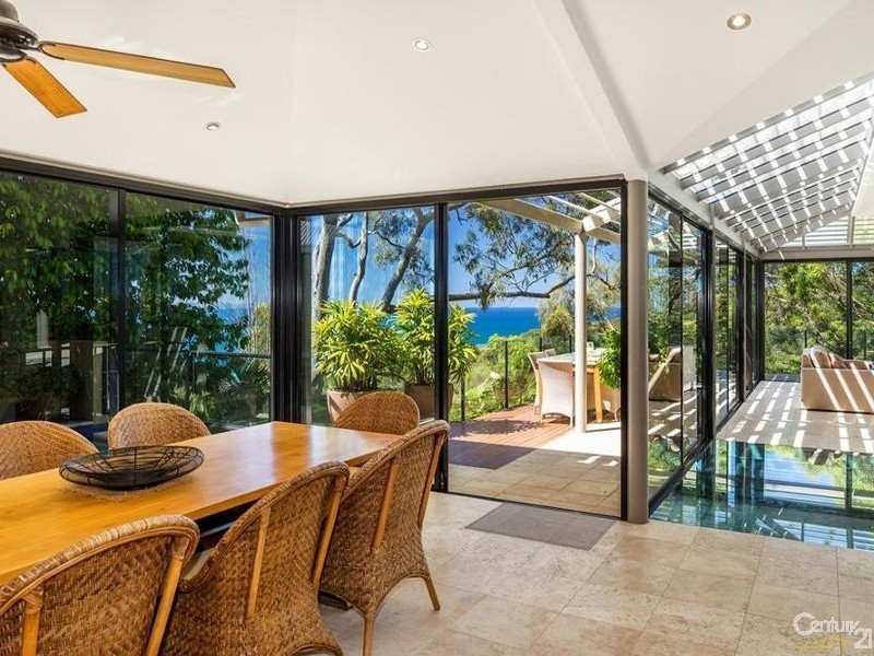 25 Bayview Road, Little Cove QLD 4567