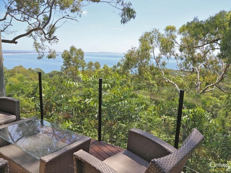 25 Bayview Road, Little Cove QLD 4567