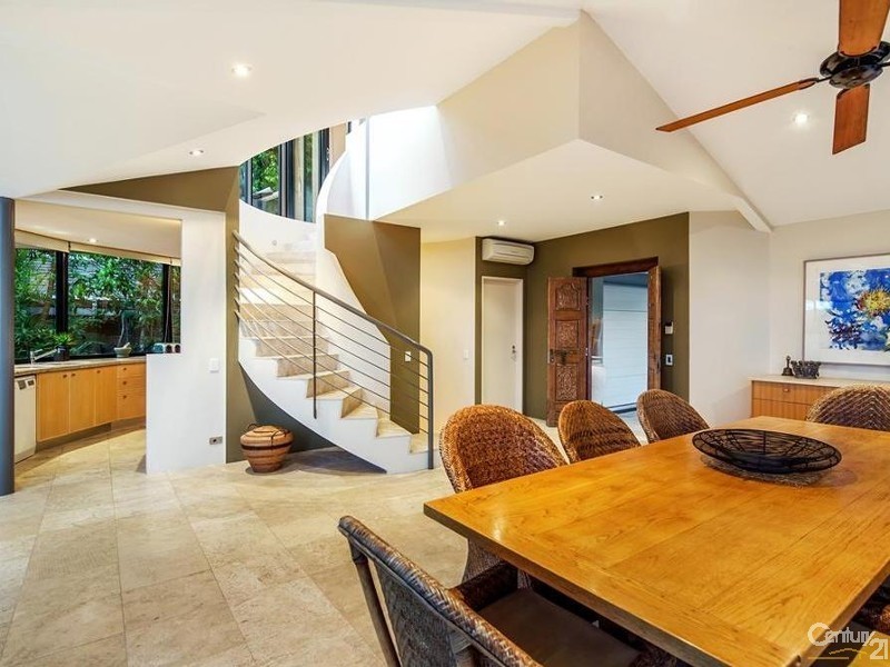 25 Bayview Road, Little Cove QLD 4567