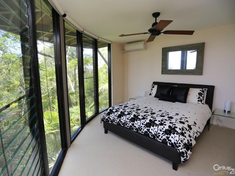 25 Bayview Road, Little Cove QLD 4567