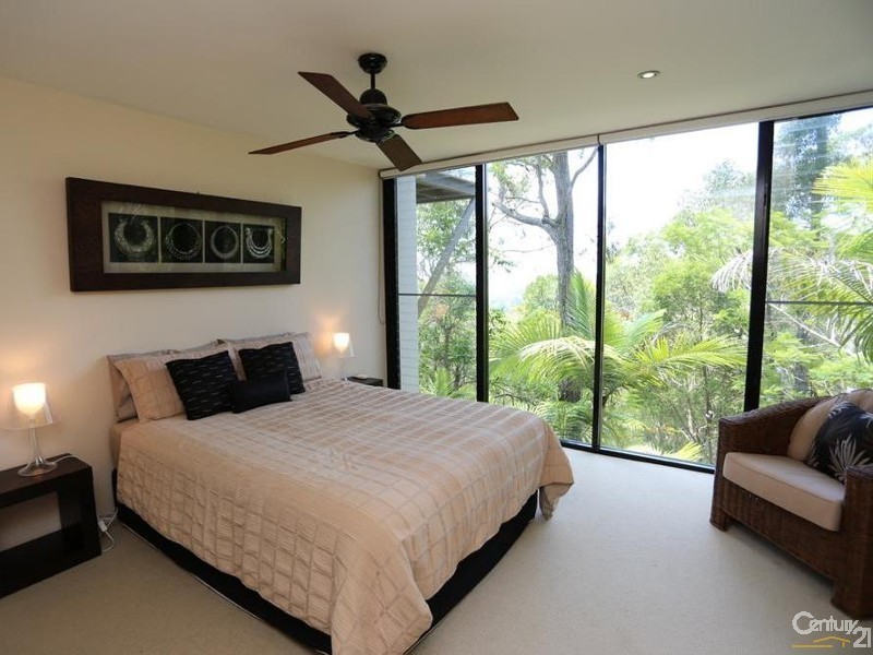 25 Bayview Road, Little Cove QLD 4567